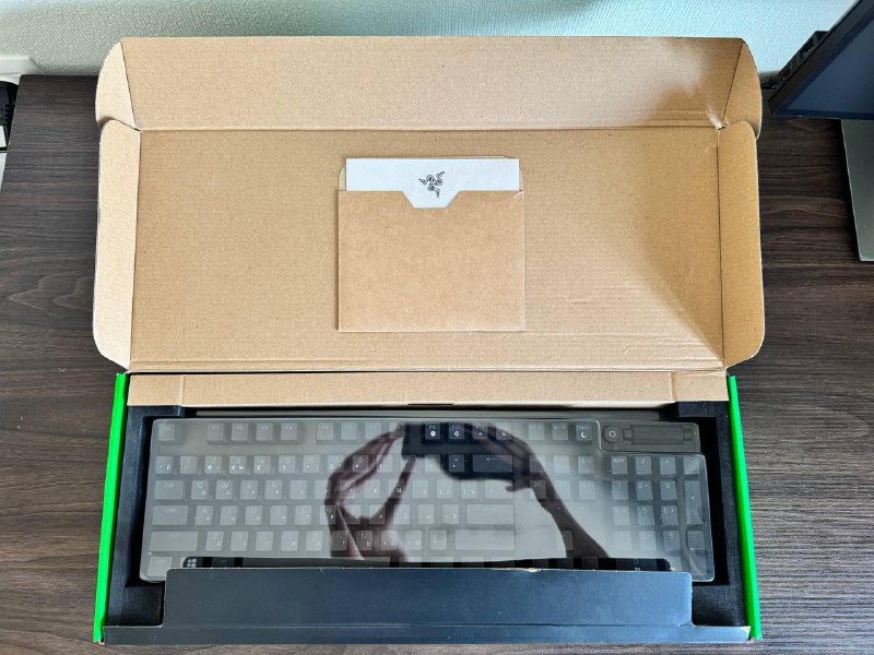 Механическая клавиатура Razer BlackWidow v3, монитор Dell U2520D 2