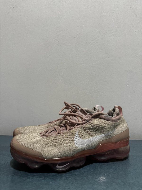 Кроссовки Vapormax NIKE оригинал 42 размер 2