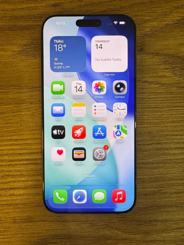 iPhone 16 Pro Max 1