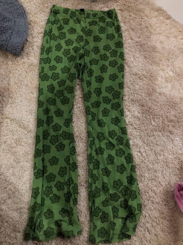 Зеленые женские брюки XS-S с цветочным принтом