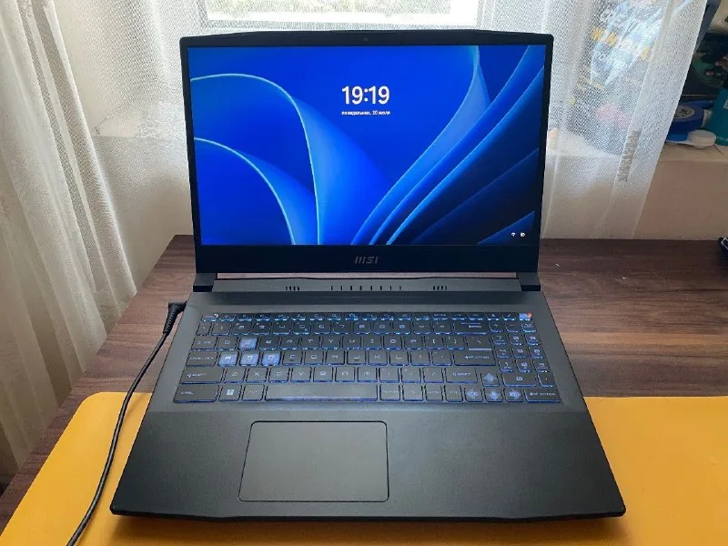 Игровой ноутбук MSI Bravo C7VE 15 1