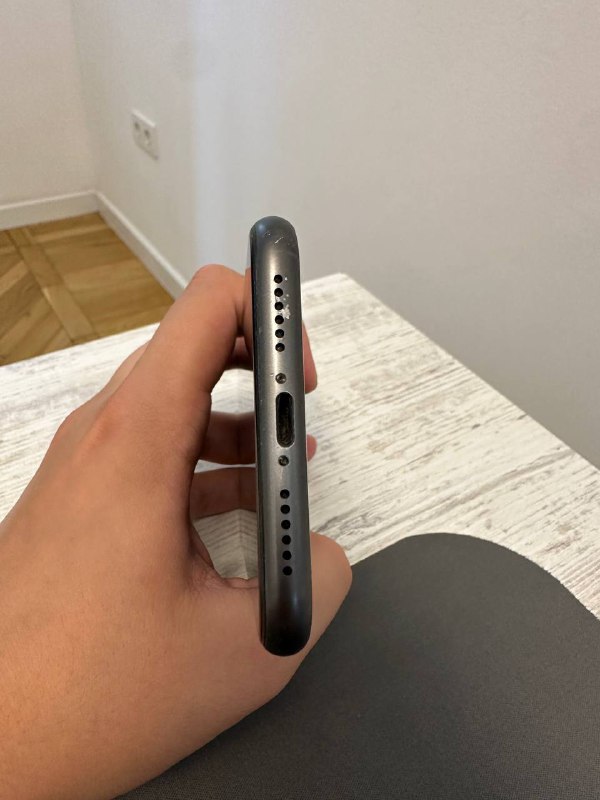 iPhone 11 128GB Black 6