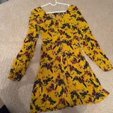 Красное платье Zara, желтое платье Mavi 5
