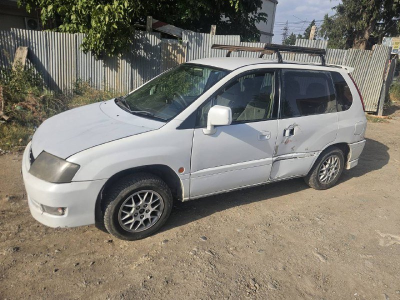 Mitsubishi RVR 2000 года 2