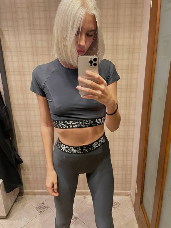 Брюки love republic из эко кожи, брюки Zara клеш, платье бохо, туфли красные, костюм пиджак и брюки, сумки, костюм irnby 10