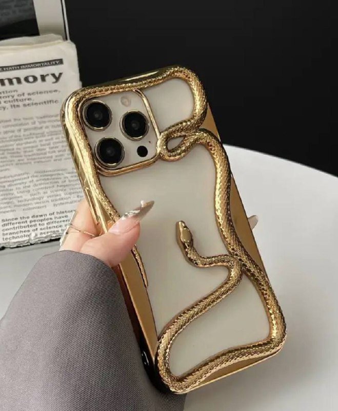 Чехол на iPhone 16 Pro