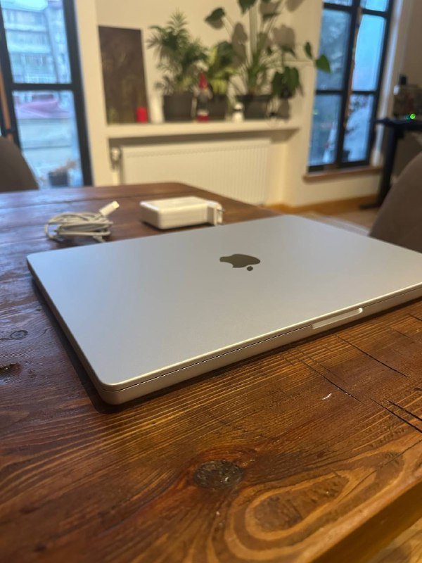 MacBook Pro 16’ M1 16Gb 1Tb 2