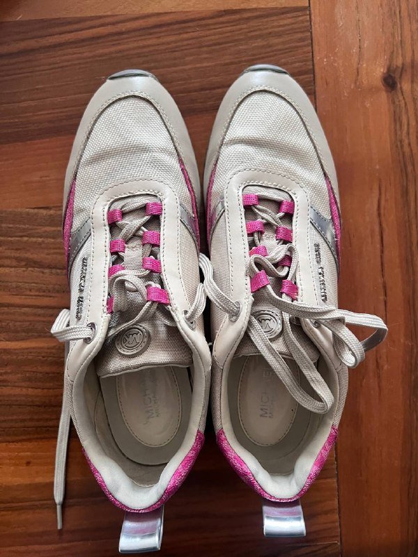 Кроссовки Майкл Корс 37,5, ваза для цветов