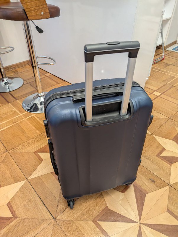 чемодан Redmond размер M 5