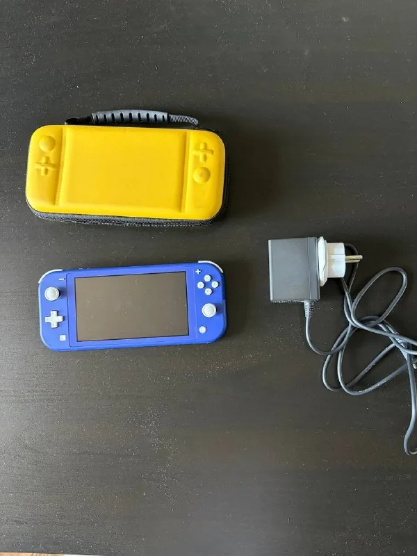 Nintendo Switch Lite 1
