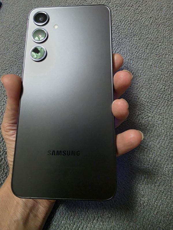 Samsung Galaxy S24 plus 8