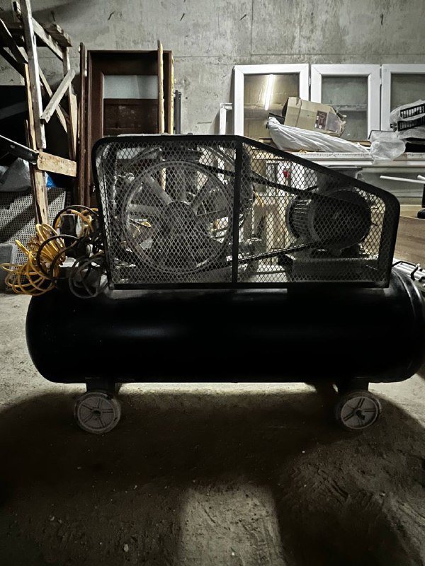 Воздушный компрессор 300 литров 7.5 квт 10 лс 10