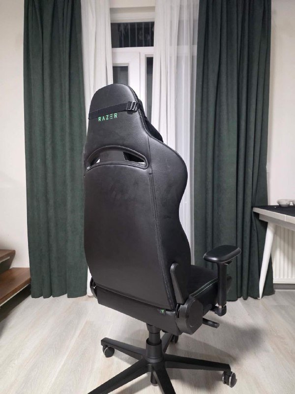 Игровое кресло Razer Enki 2