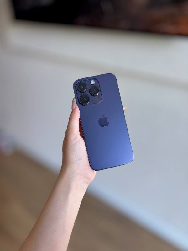 iPhone 15 128 GB, iPhone 14 Pro 256 GB 7