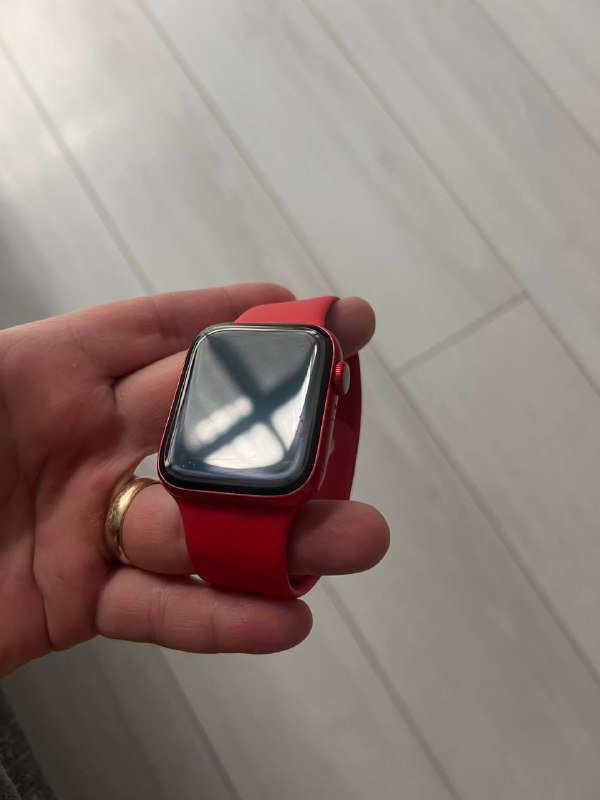 Часы Apple 4