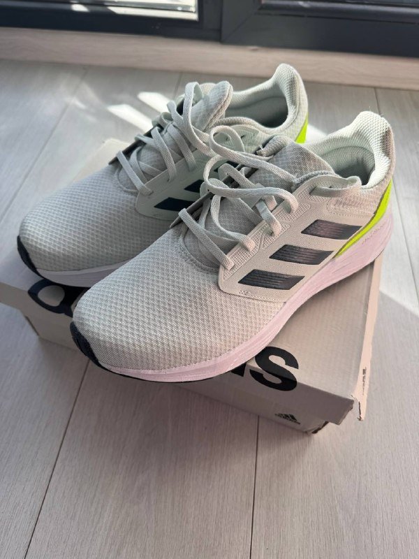 Adidas Cloudfoam Grand Court, Adidas Galaxy 6, New Balance 574, GEOX XAND 2S 5