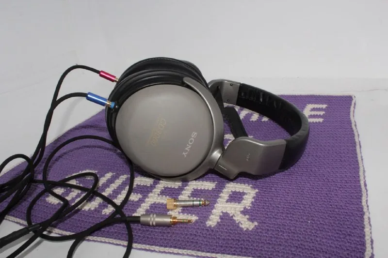 Наушники Sony MDR-CD3000 1