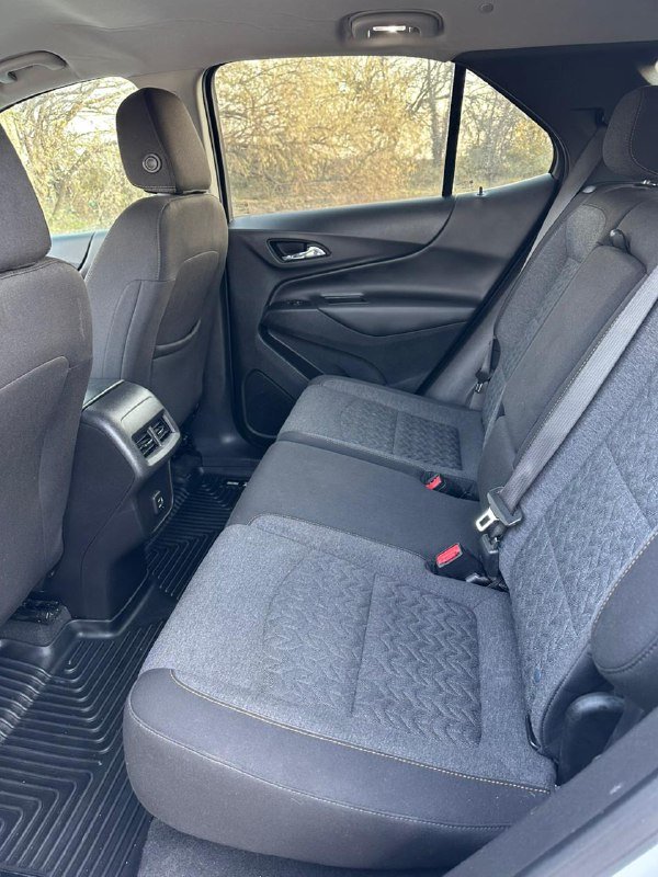 Chevrolet Equinox AWD LT 2022 белый 1.5L Turbo 9