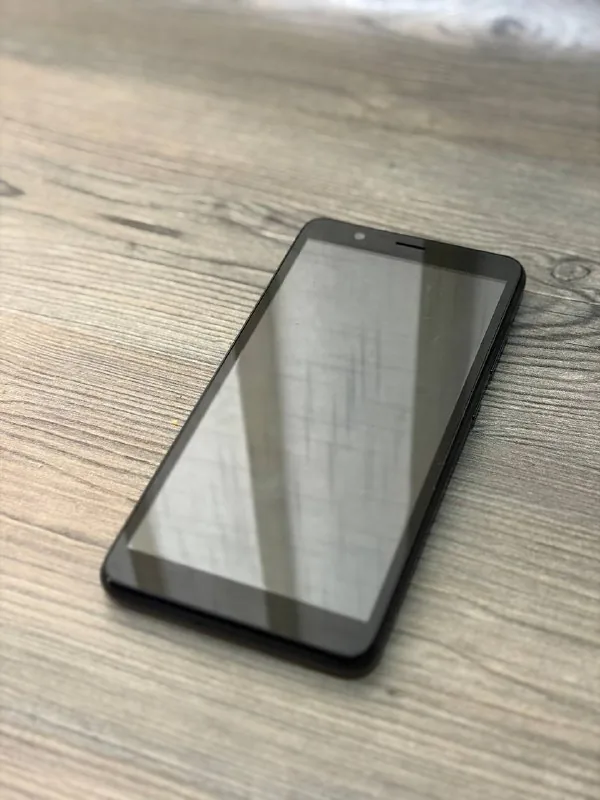 Телефон ZTE 1