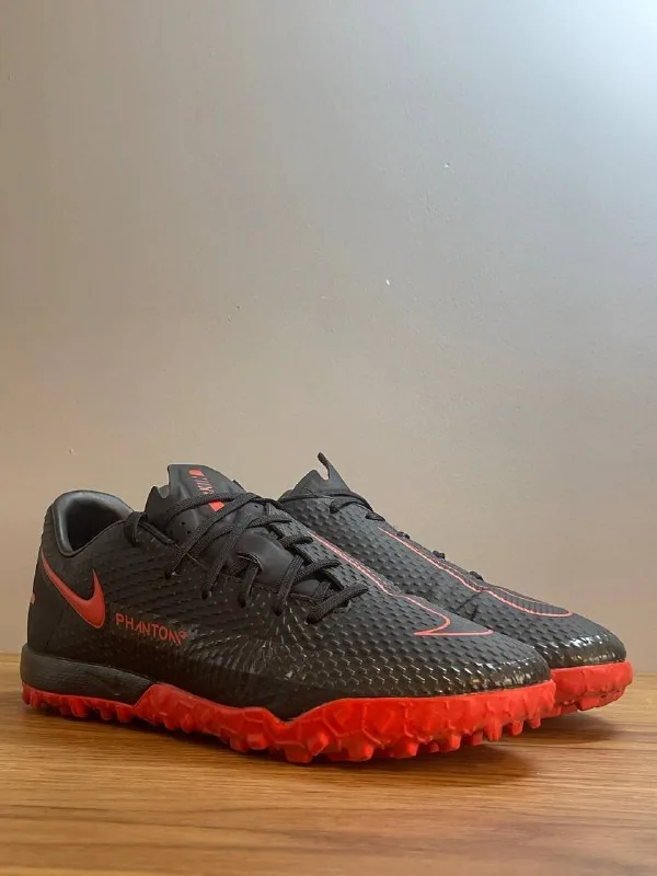 Женские кроссовки Nike Phantom GT Academy TF