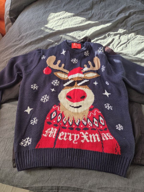 Мужской свитер с оленем на Рождество