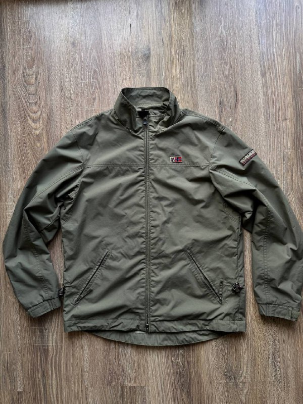 Карго Jack Wolfskin, Dickies, Винтажные джинсы RRL, Шорты The North Face, Champion, Fox Racing, Ветровка Napapijri, Lacoste, Kappa 7
