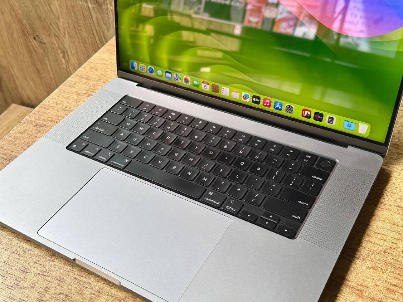 MacBook Pro 16” M1 Pro 16GB 512GB 2