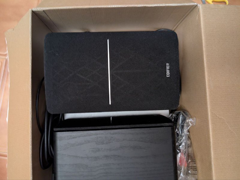 активные колонки Edifier R1280DBs 4