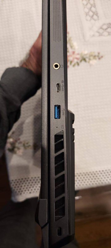 Ноутбук MSI Raider GE77HX 12UHS с дефектами 6