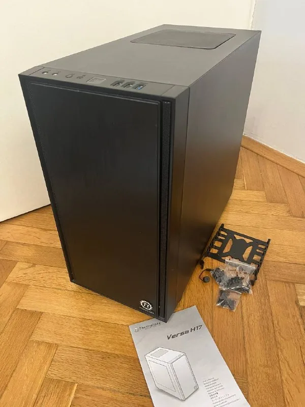 Корпус для ПК Thermaltake Versa H17