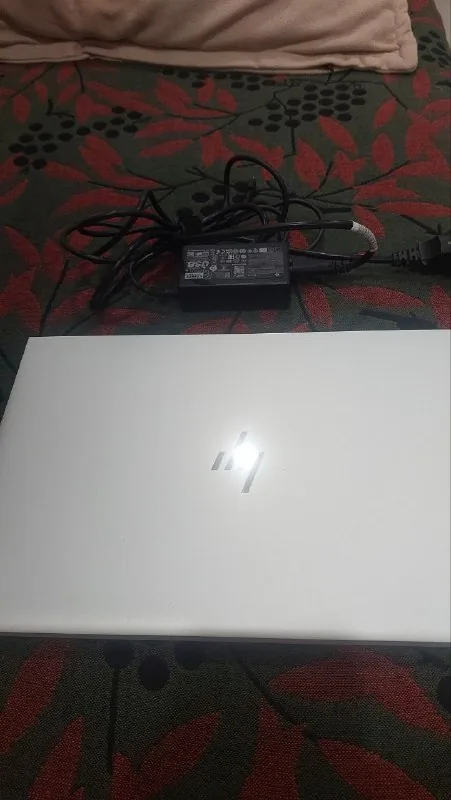 HP EliteBook 840 G8 1