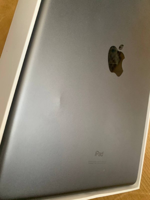 iPad 8 gen Space Gray 32GB Wi-Fi Cellular Unlocked 5