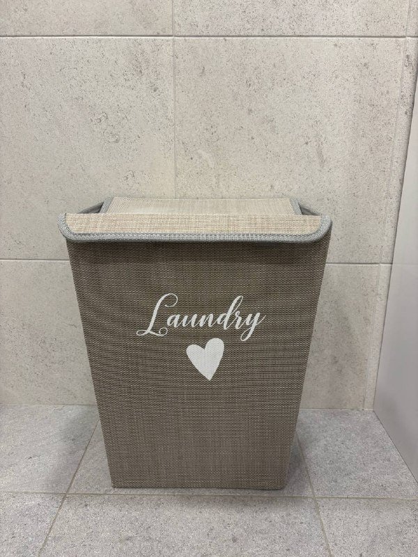 Вместительная корзина для белья