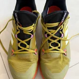 Штаны Zara, кроссовки Adidas, мокасины Geox, кроссовки Adidas Terrex, колонка Sony 7