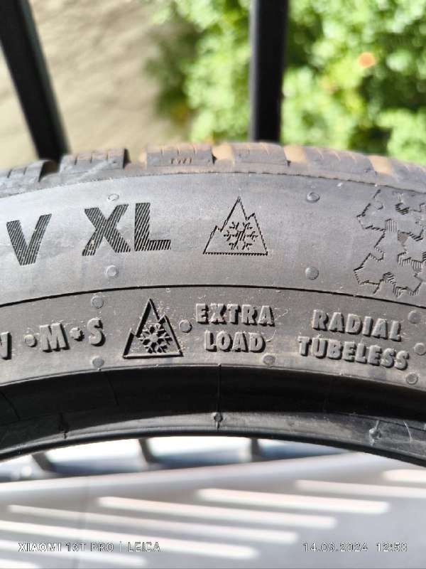 Зимний комплект разноширокий Continental 245/45/18 и 275/40/18 10