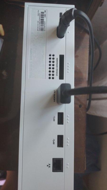 Xbox Series S 4