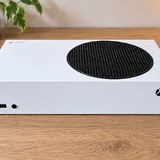 Xbox Series S 512 GB с двумя джойстиками и гарнитурой 5