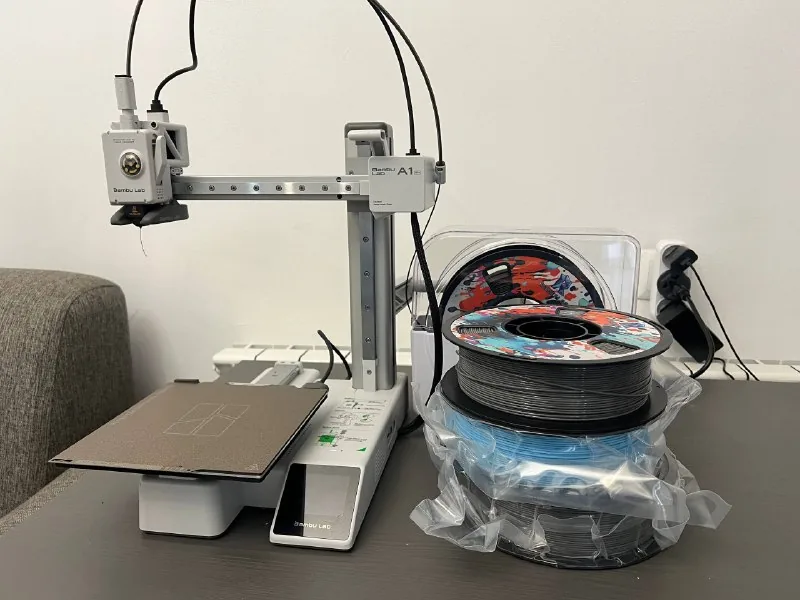 Bambulab A1 mini, катушки PLA, PETG, сушка Sunlu 1
