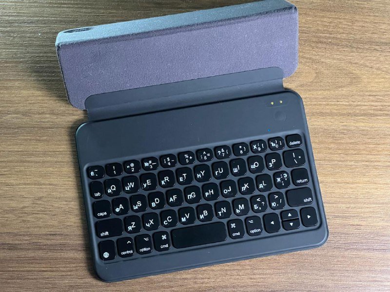 Чехол-клавиатура на iPad Mini 6