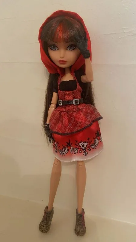 Ever After High кукла Cheris Hood 1