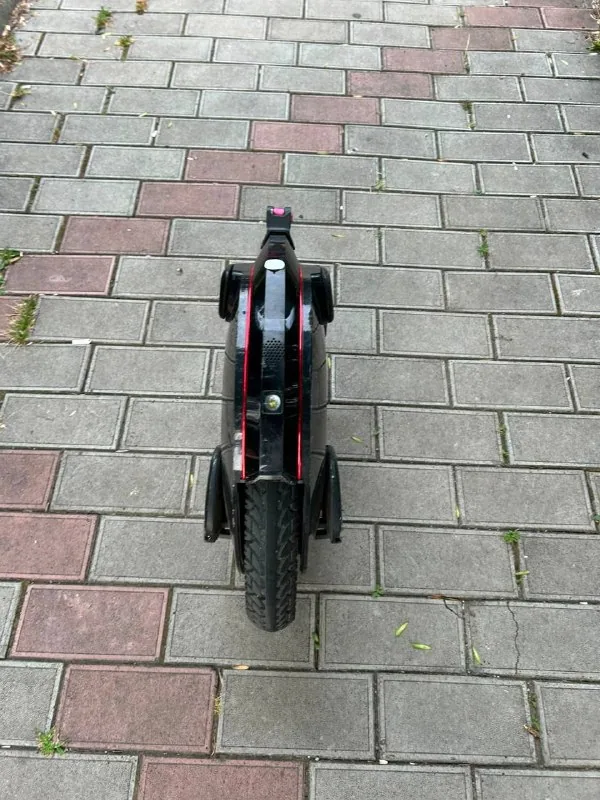 Моноколесо Inmotion V10F 1