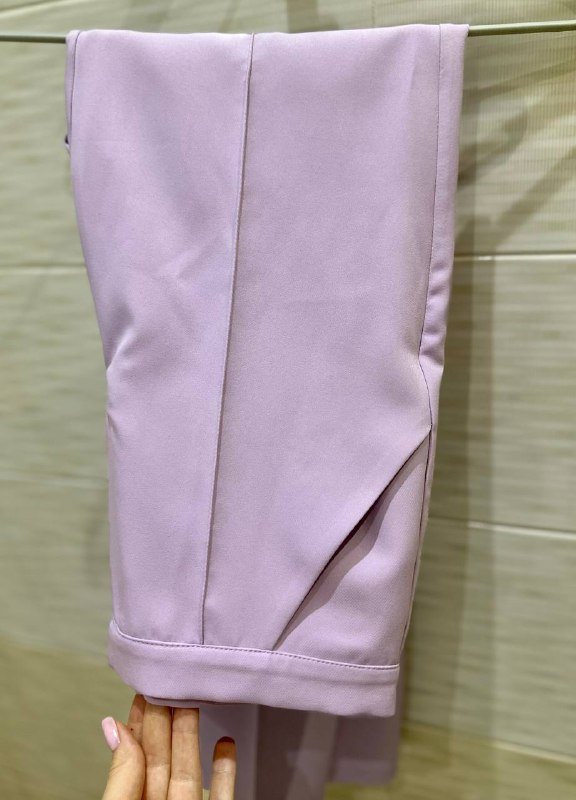 Сиреневый брючный костюм 2