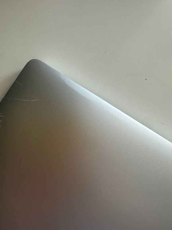 MacBook 2019, 16 inches, Intel Core i9, 1TB memory 4