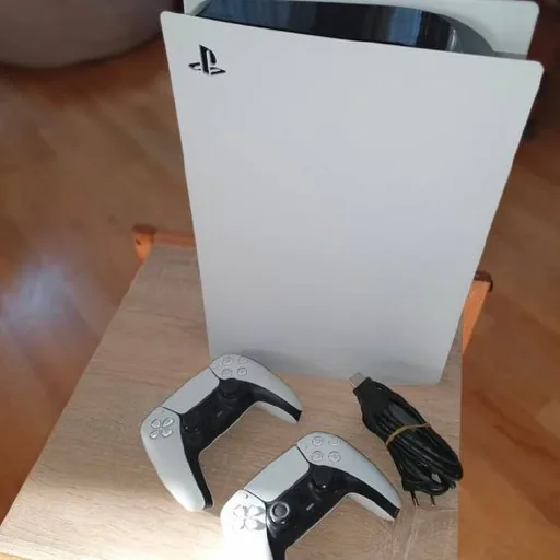 PlayStation 5, 2 джойстика, кабели, 2 игры