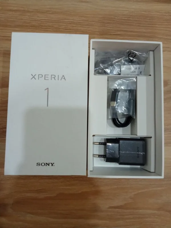 Новый телефон Sony Xperia 1 64 Гб 1