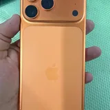 2 iPhone 17 Pro Max, оранжевый и синий 1
