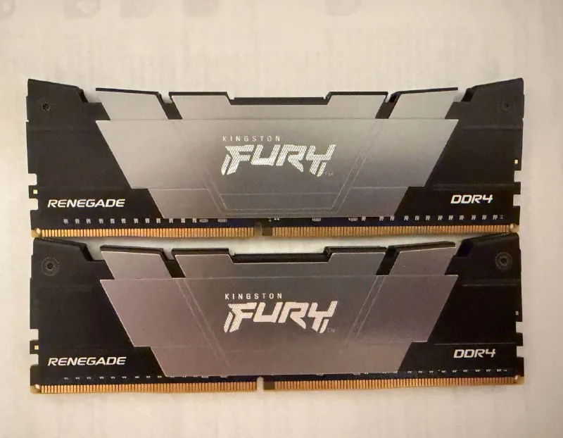 Оперативная память Kingston Fury Renegade DDR4 32 ГБ 1