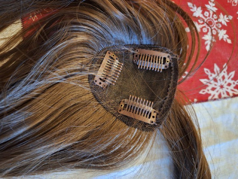 Топпер парик с чёлкой кофе с молоком 3