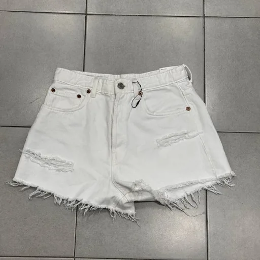 Белые шорты Zara