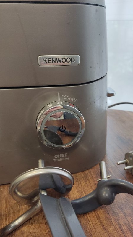 Планетарный миксер Kenwood Chef Titanium 2